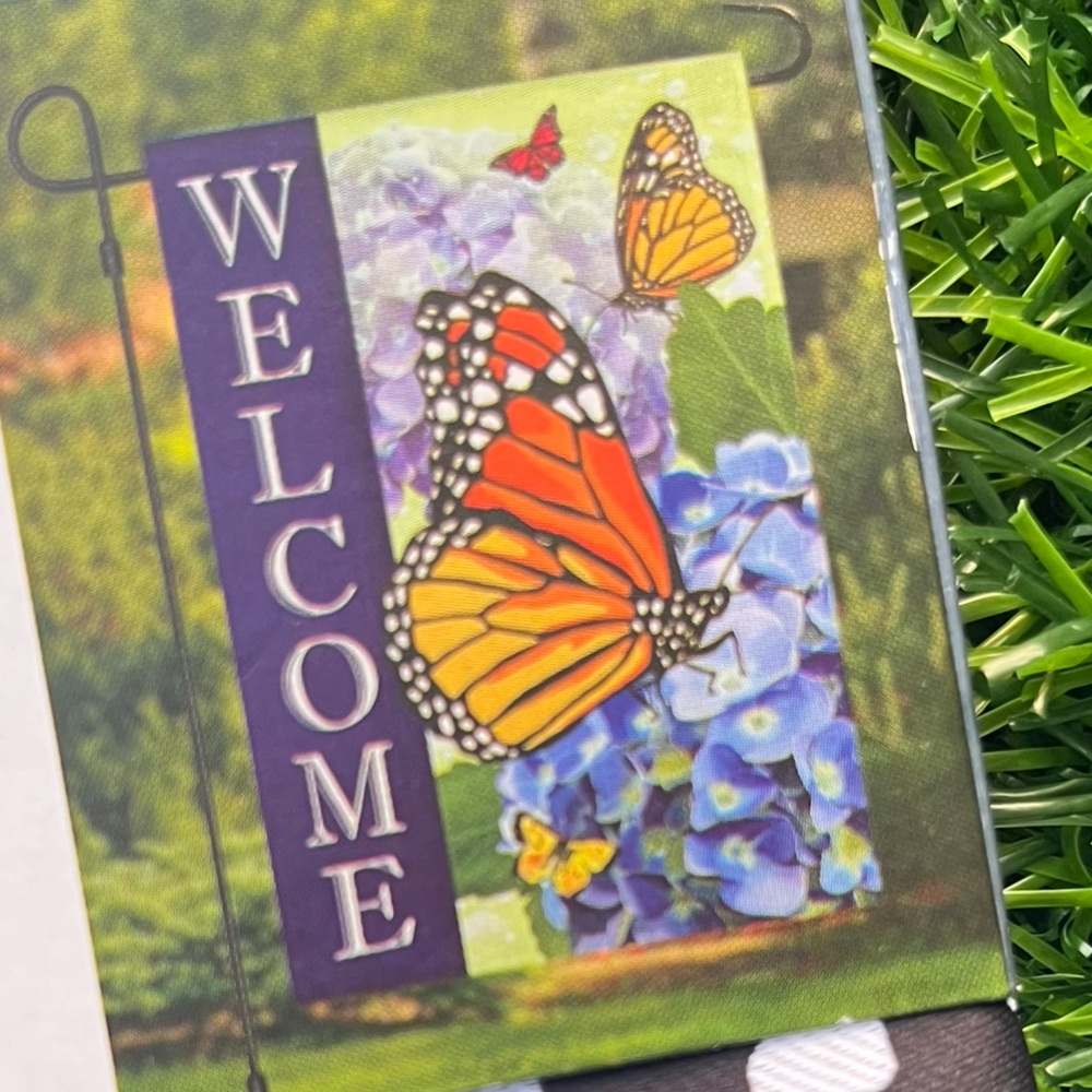 BUTTERFLY HYDRANGEA WELCOME GARDEN FLAG NWT 12.5 BY 18"